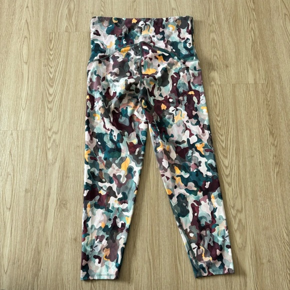 Spanx booty boost active camo printed 7/8 leggings - Picture 6 of 6